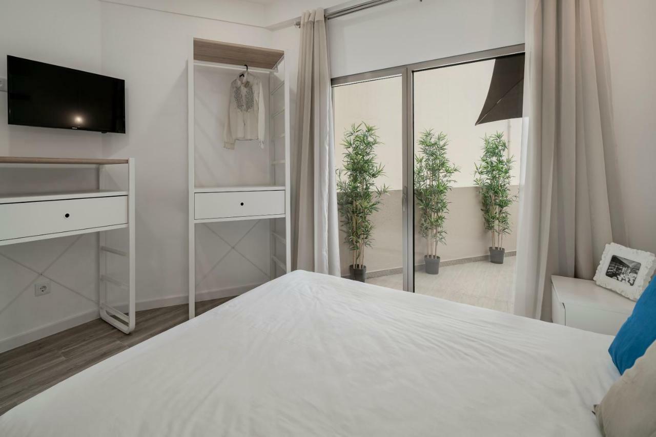 פונשל Drapes Design Apartments By An Island Apart מראה חיצוני תמונה